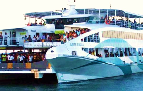 L'île ile de itaparica, destinations de vacances de rêve. Situé au Brésil dans l'état de Salvador de Bahia est desservie par bateaux, navires et ferry